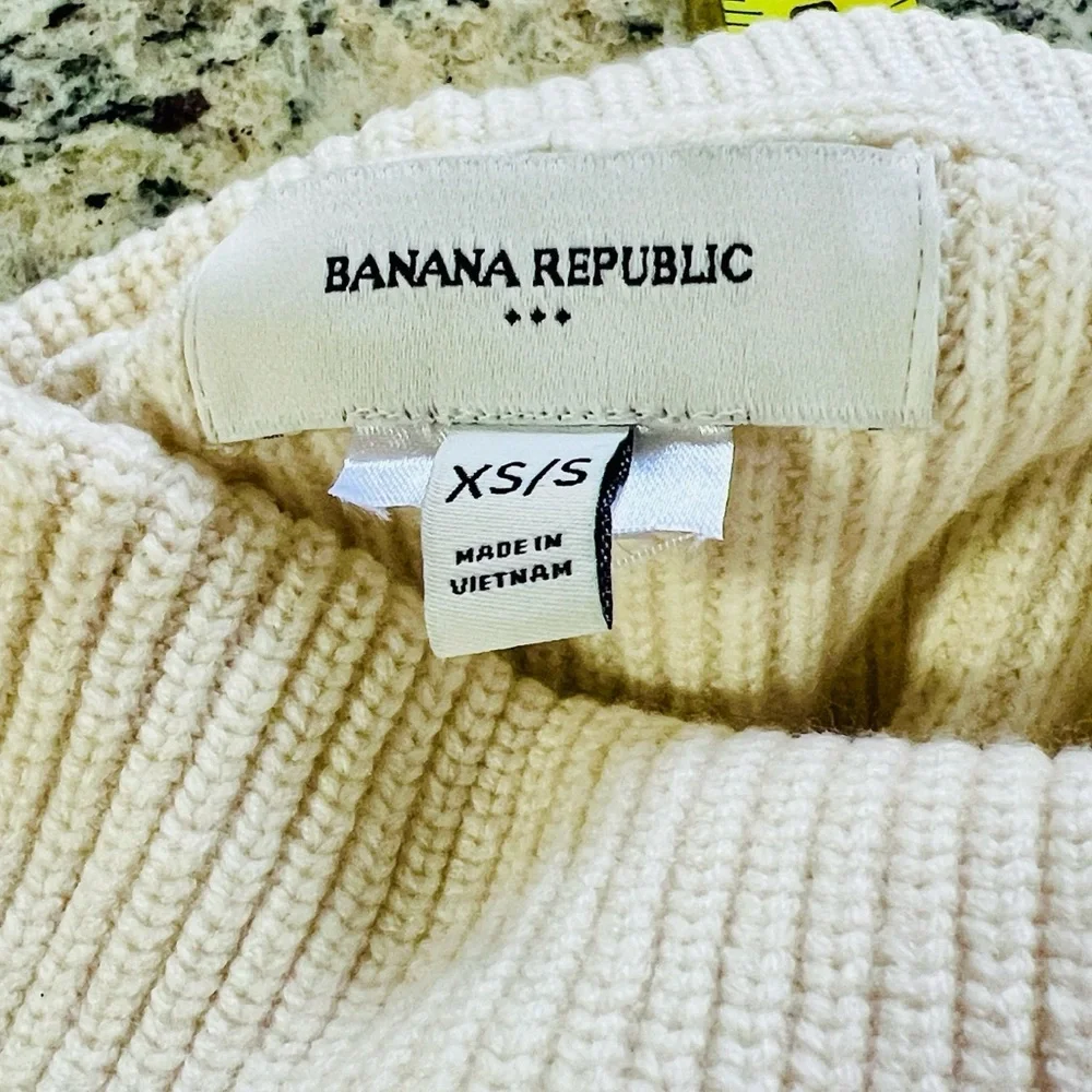 Banana Republic Cream Cowl Neck Sweater Open Sides Size XS